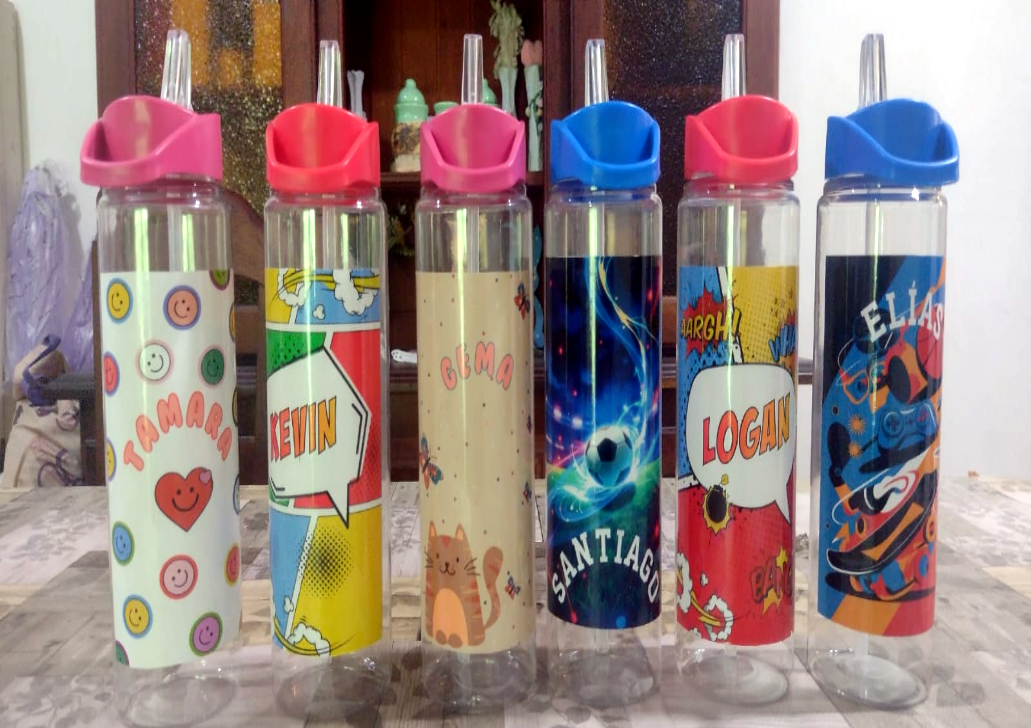 Botellas con stickers